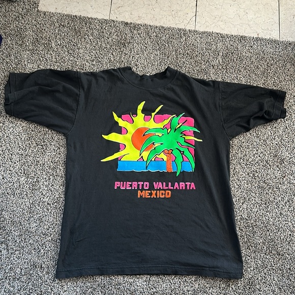Puerto Vallarta Mexico - unisex T-shirt size M - Picture 2 of 4